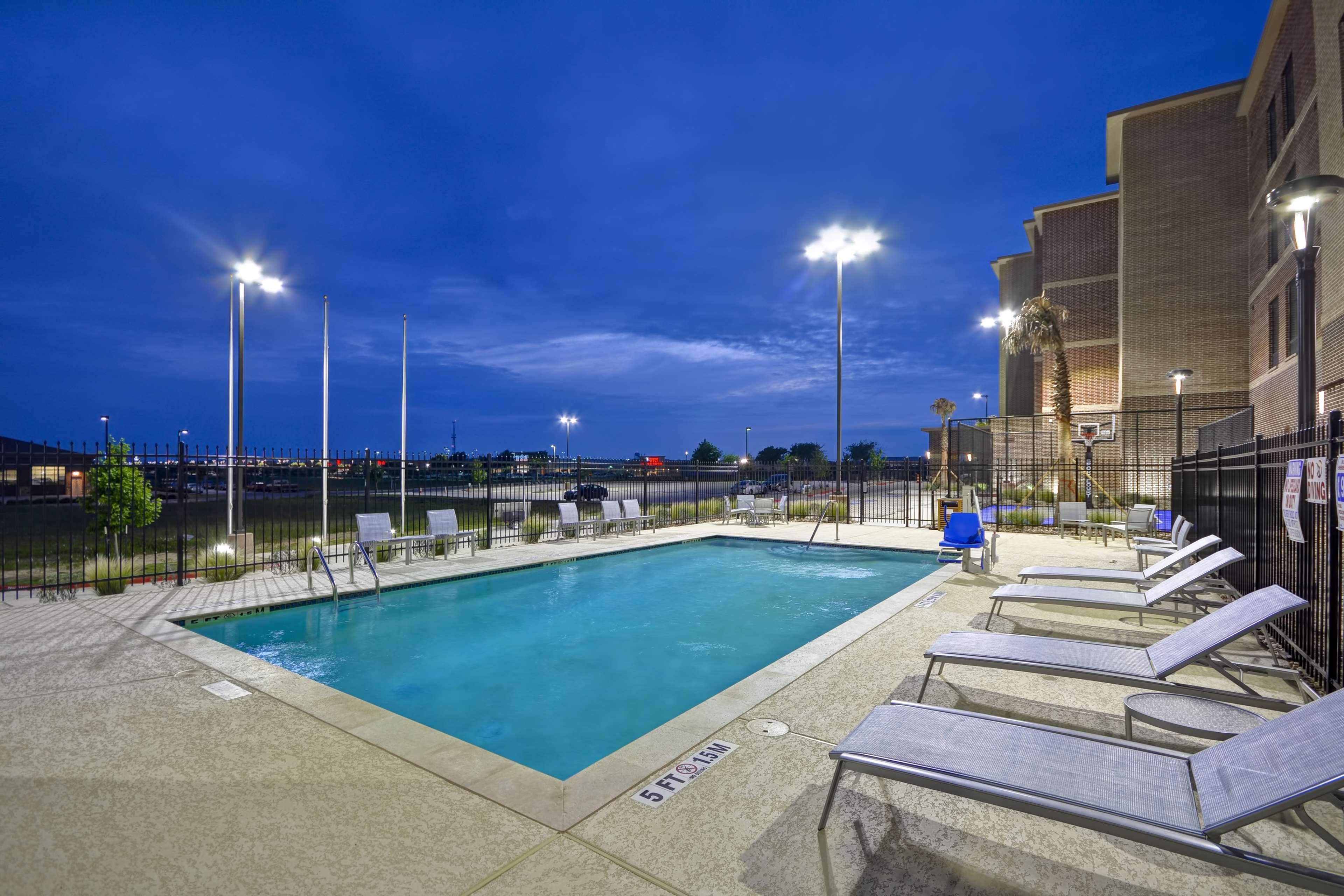Homewood Suites By Hilton San Marcos Bagian luar foto